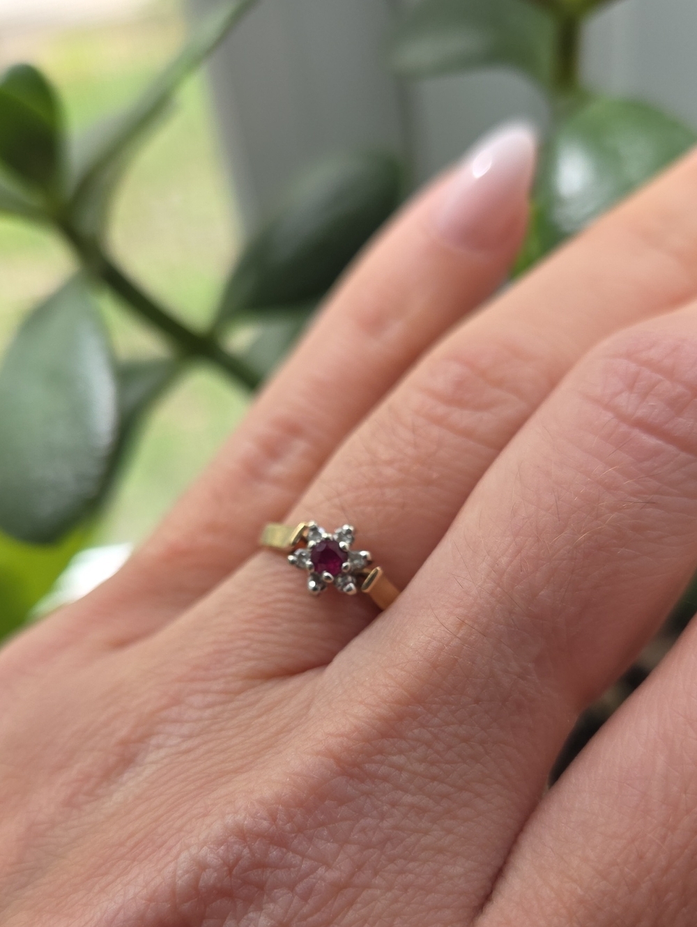 10k Gold Ruby and Diamond Cluster Ring - Classic Floral Design